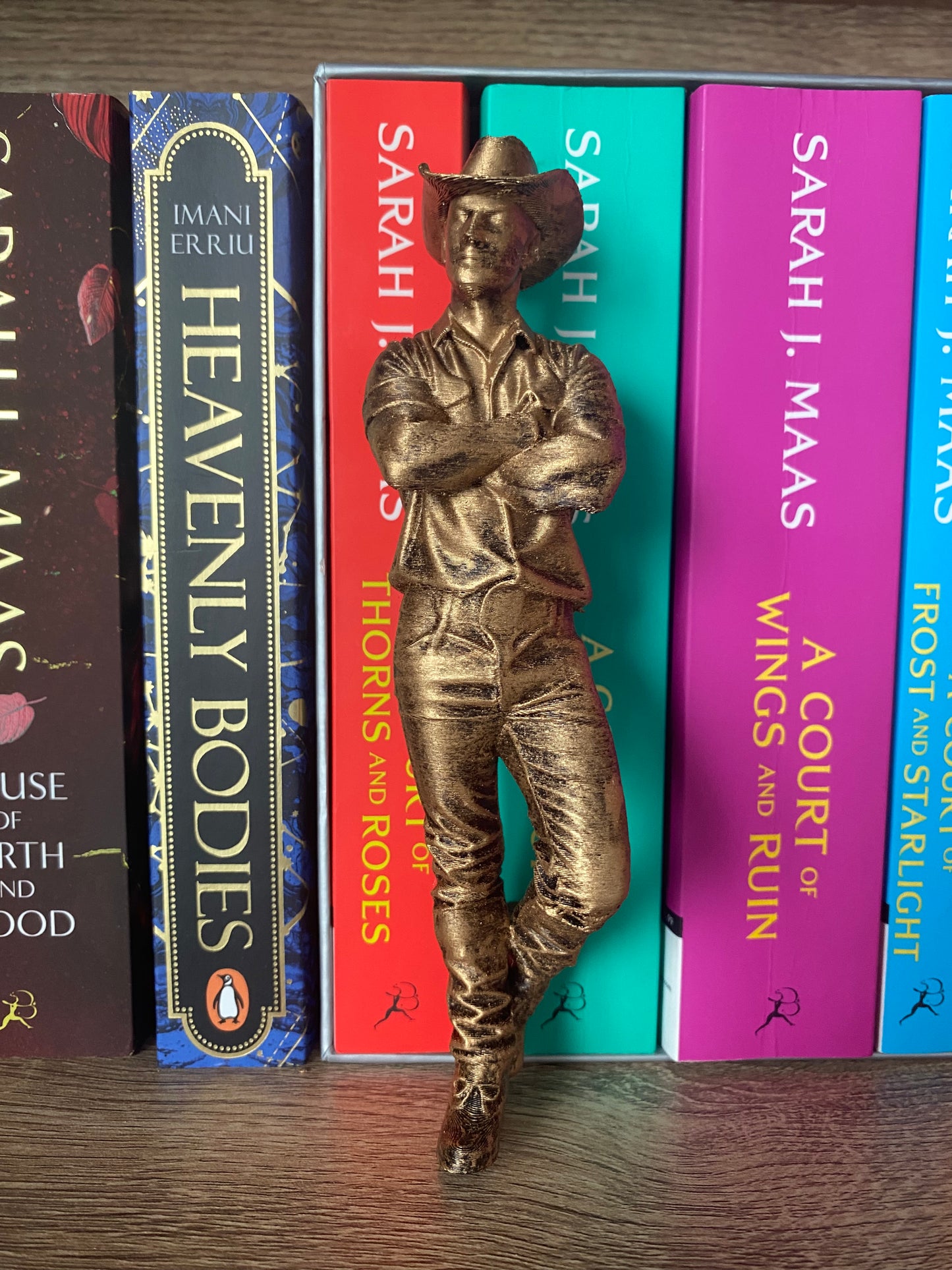 Cowboy Bookshelf Statue – 3D Printed Western Book Decor - Book Lover Gift
