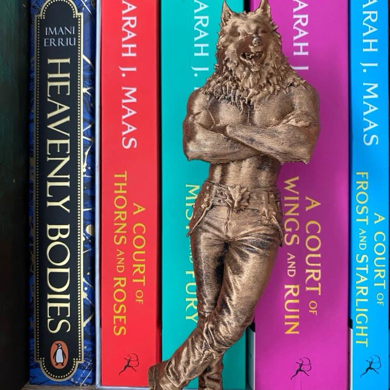 Werewolf Bookshelf Statue – 3D Printed Book Decor - Book Lover Gift